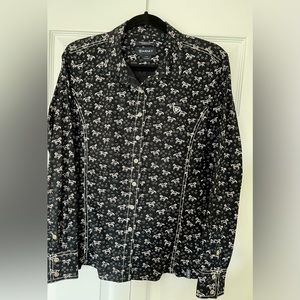 Ariat women’s wrinkle-free stretch fitted shirt. Size Large.